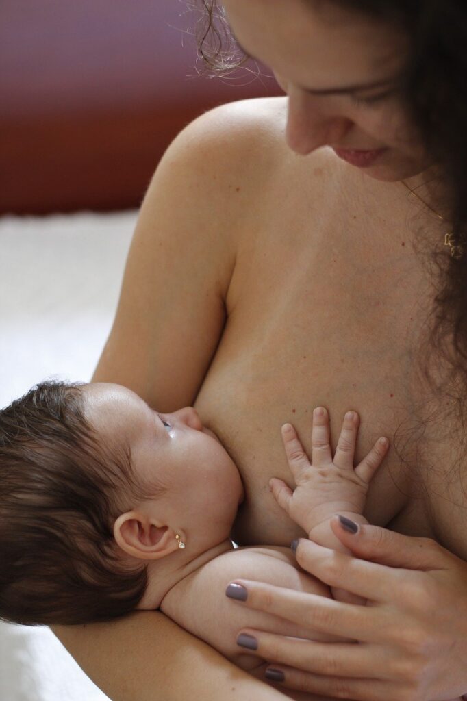 Bild: Langzeitstillen - Kind an der Brust